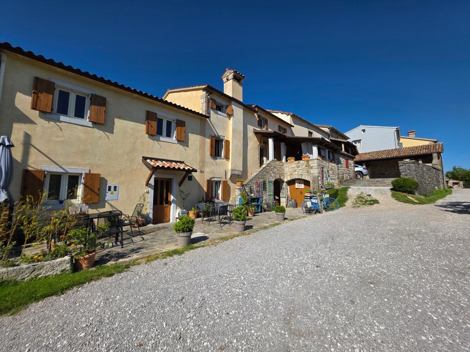 Apartment Hum-The Smallest Town In The World ภายนอก รูปภาพ